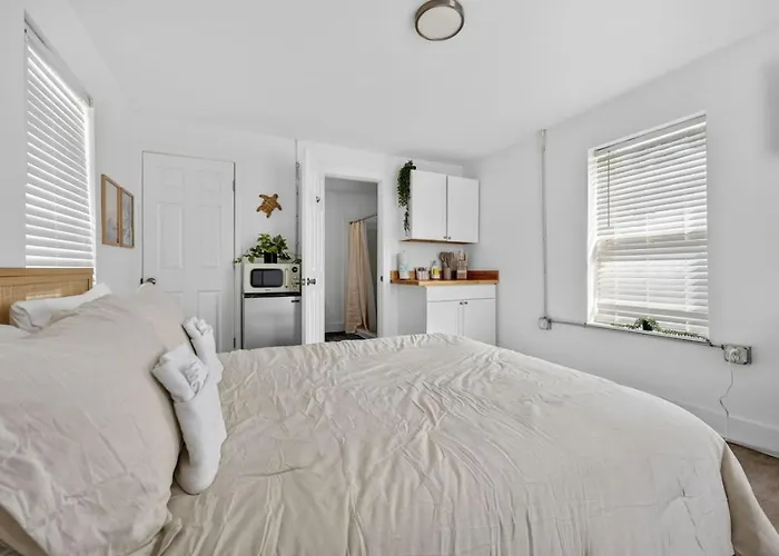 Holiday home Unit 11 Simple Affordable Minutes From Nas